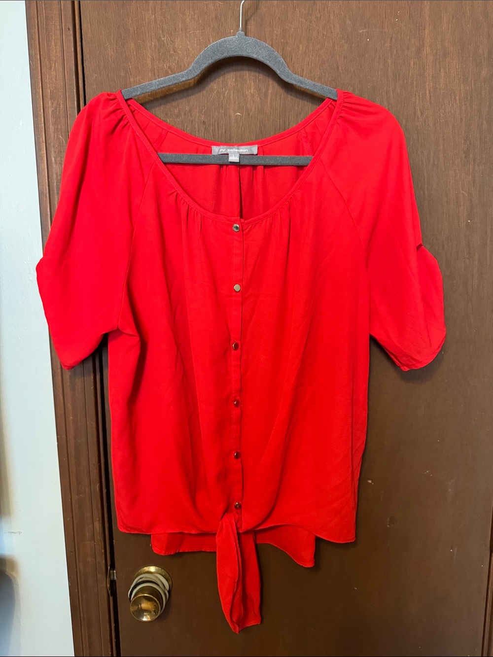 Women’s Red Button-Front Tie-Hem Top
